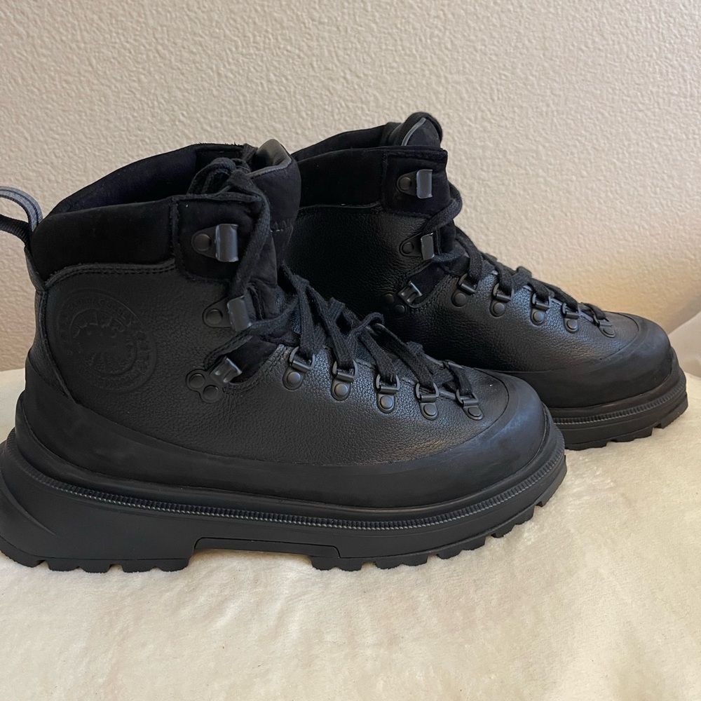 Canada Goose Men’s Size 8 Black Leather Journey Boots. NWT